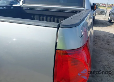 2008 Toyota Tundra Sr5 5.7L V8 z USA, uszkodzony, nr VIN 5TBEV54148S479922